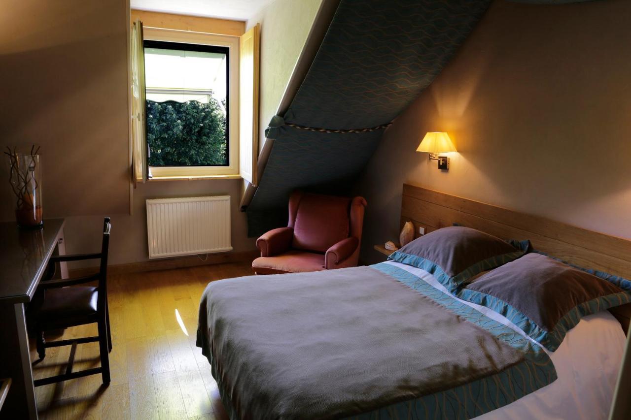 Logis Auberge Du Barrez Mur-de-Barrez Εξωτερικό φωτογραφία