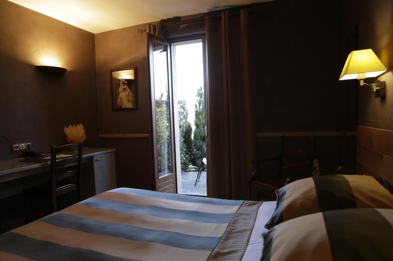 Logis Auberge Du Barrez Mur-de-Barrez Εξωτερικό φωτογραφία